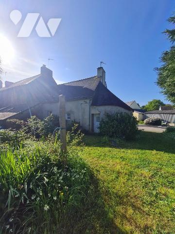 Maison mitoyenne à rénover 