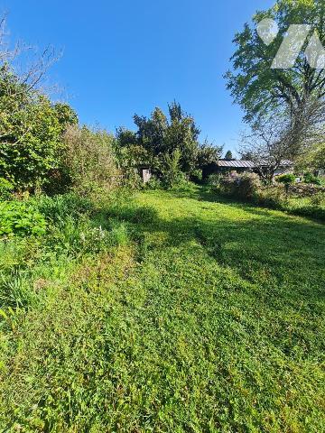 Maison mitoyenne à rénover 