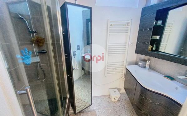 Maison à vendre    5 pièces • 234 m2 Berric