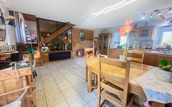 Maison à vendre    5 pièces • 234 m2 Berric