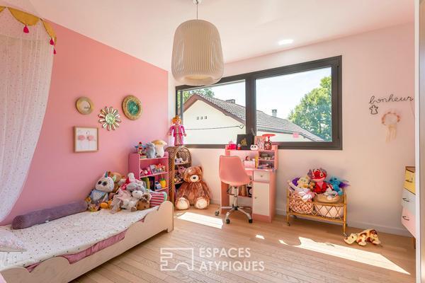 Maison contemporaine dans un écrin végétal