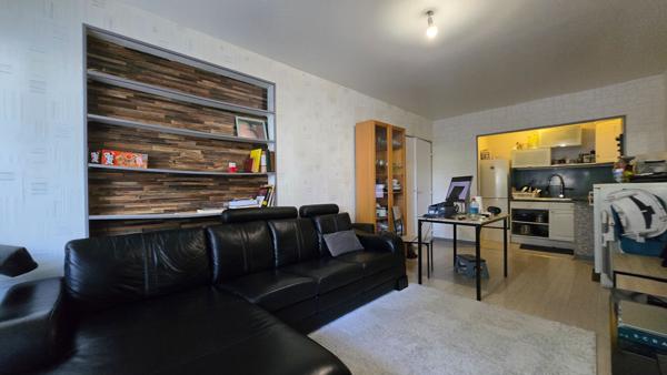 APPARTEMENT 2 PIÈCES À SAINT-MICHEL-SUR-ORGE, INVESTISSEMENT LOCATIF AVEC LOCATAIRES FIABLES