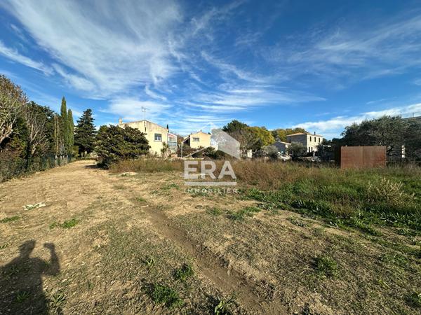 A VENDRE - CORNILLON-CONFOUX - Terrain à bâtir viabilisé de 705 m2