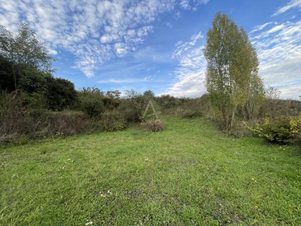 A vendre TERRAIN constructible - 800 m2 zone UE3 à Cesson Sévigné