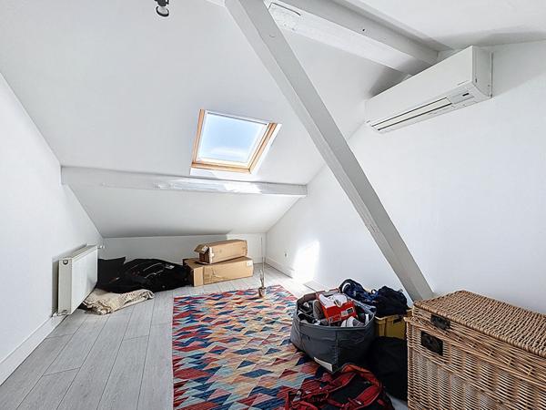 VALENCE CENTRE VILLE DERNIER ÉTAGE 5 PIÈCES ET GARAGE