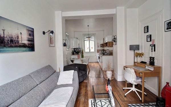 Appartement à vendre    2 pièces • 44 m2 Clichy