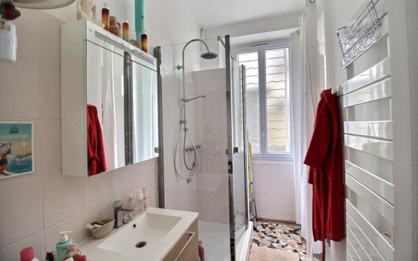 Appartement à vendre    2 pièces • 44 m2 Clichy