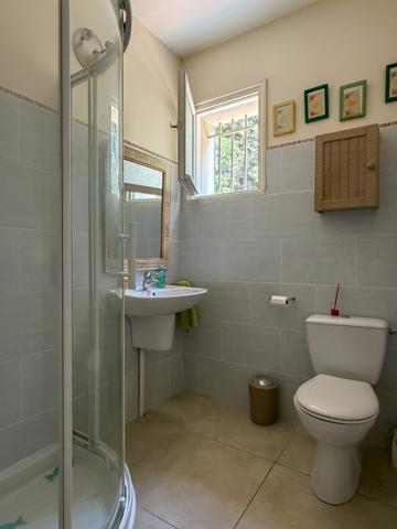 Maison
                                                                                                                                                                                                                                                                                                                        7 pièce(s)                                                                                                                                                                                                          4 chambre(s)                                                                                                                                                                                                          177  m²