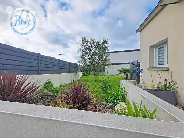 Maison récente idéalement située dans un environnement résidentiel recherché, au sein d'un loti...