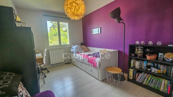 Appartement à vendre 4 pièces ETAMPES (91) avec garage, buanderie, cave et terrain clos.