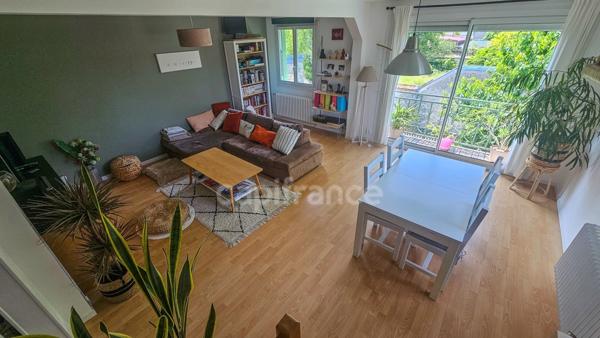 Appartement à vendre 4 pièces ETAMPES (91) avec garage, buanderie, cave et terrain clos.