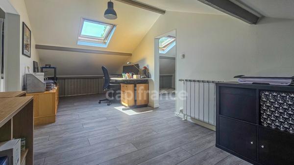 Appartement à vendre 4 pièces ETAMPES (91) avec garage, buanderie, cave et terrain clos.