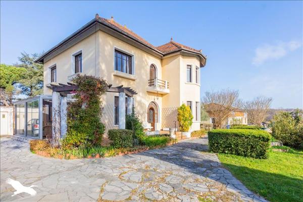 Maison à vendre |  Saramon |  7 pièces | 216 m²