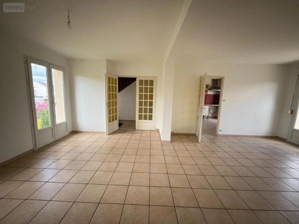 Location - Maison Cormontreuil 51350 7 pièces 166 m 2 1080 m 2
