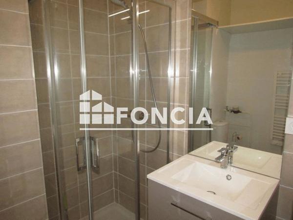 Location Studio 30.25 m² - 63 RUE DU DRAC Grenoble 38000