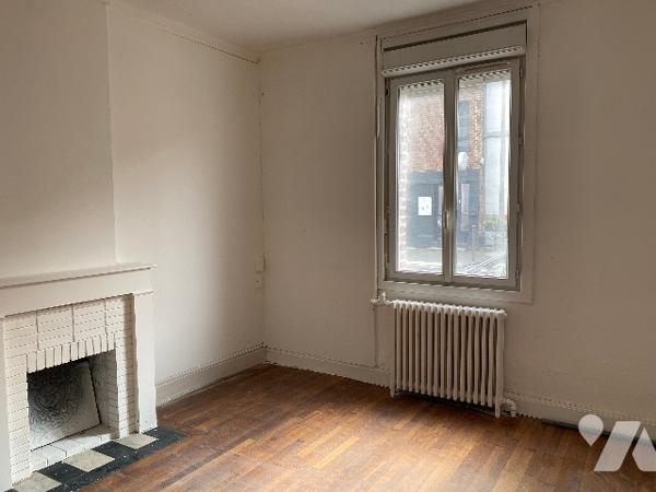 Maison de ville à WALLERS
Proche des axes autoroutiers VALENCIENNES-LILLE