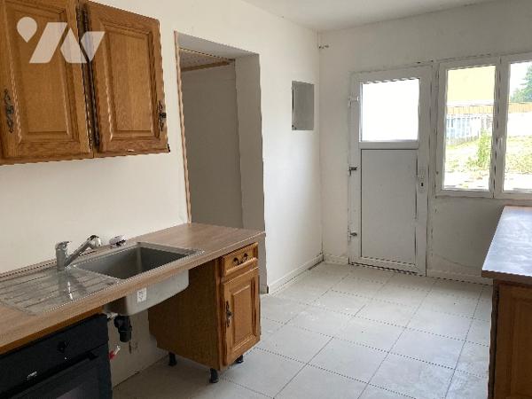 Maison de ville à WALLERS
Proche des axes autoroutiers VALENCIENNES-LILLE