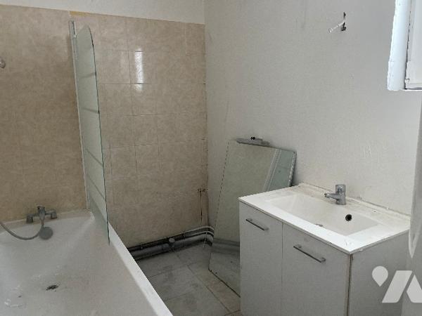 Maison de ville à WALLERS
Proche des axes autoroutiers VALENCIENNES-LILLE