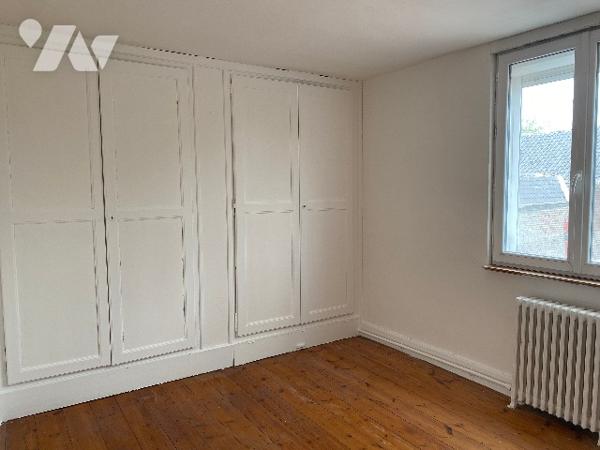 Maison de ville à WALLERS
Proche des axes autoroutiers VALENCIENNES-LILLE