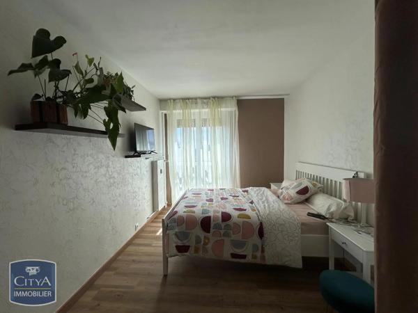 Appartement à louer 3 pièces 66.58m² Blois (41000)