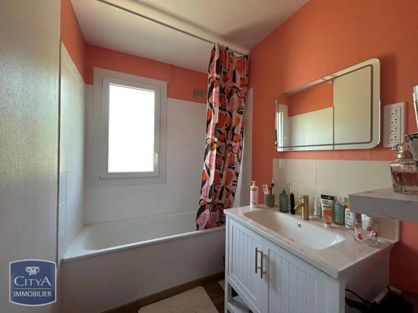 Appartement à louer 3 pièces 66.58m² Blois (41000)