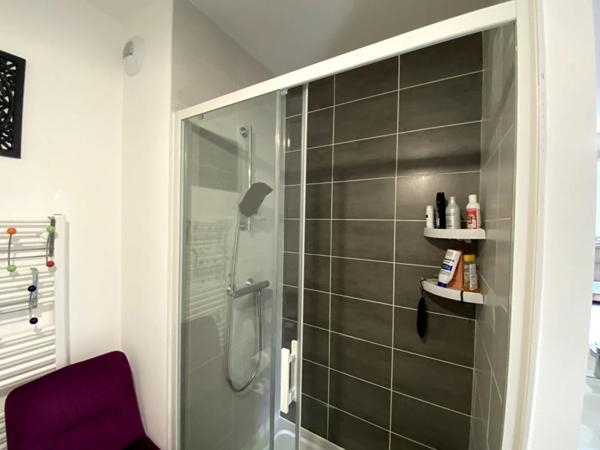 LA BAULE PROCHE CENTRE ET PLAGE GRAND STUDIO RECENT AVEC CAVE