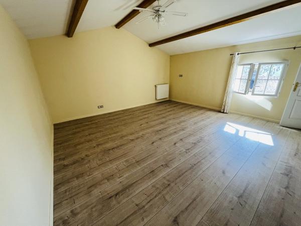 Maison à vendre |  Criteuil-la-Magdeleine |  8 pièces | 215 m²