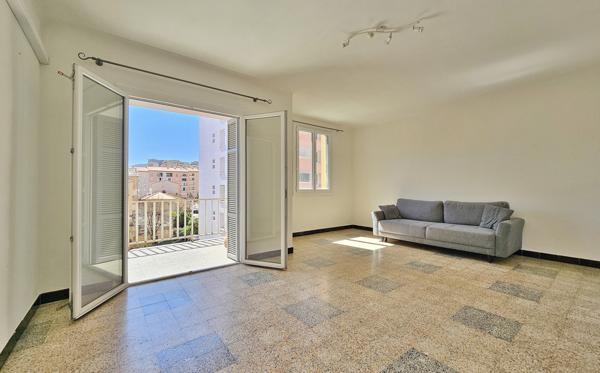 AJACCIO Saint Jean - joli T3 traversant  Ajaccio (20090)