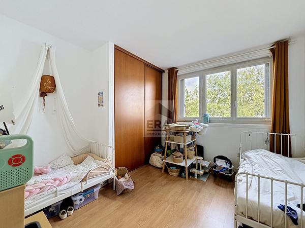 Appartement A vendre à Suresnes 3 pièce(s) 61.6 m2