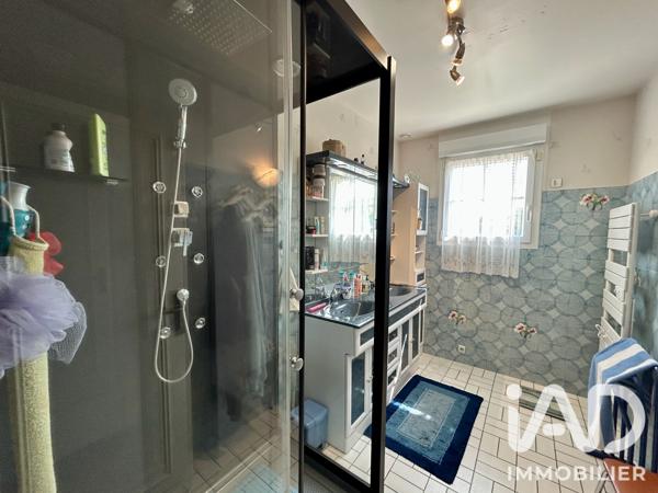 Maison à vendre 5 pièces 138 m² Brain-sur-Allonnes