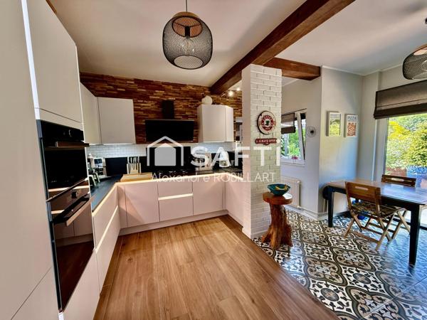 MAISON BOURGEOISE ENTIEREMENT RENOVEE