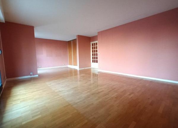 Appartement à vendre    4 pièces • 83,79 m2 Châtillon