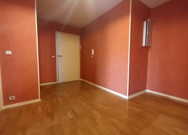 Appartement à vendre    4 pièces • 83,79 m2 Châtillon