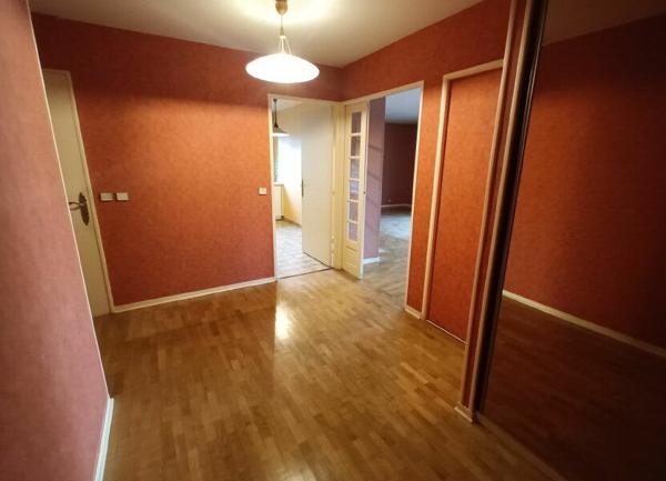 Appartement à vendre    4 pièces • 83,79 m2 Châtillon