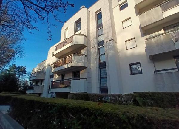 Appartement à vendre    4 pièces • 83,79 m2 Châtillon