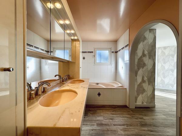 Vente Appartement167 m² - 4 Pièces - GRANVILLE (50400)