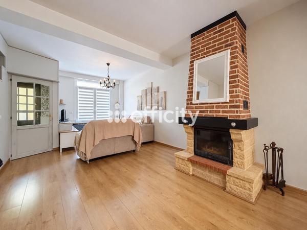 Maison
         4 pièces
        - 115 m² 269 000 € *