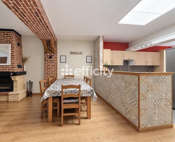 Maison
         4 pièces
        - 115 m² 269 000 € *