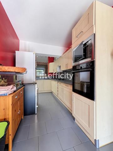 Maison
         4 pièces
        - 115 m² 269 000 € *