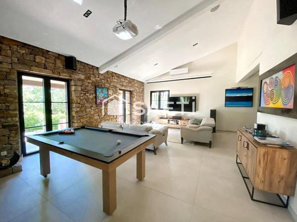 MAS EN PIERRE RENOVE - PRESTATIONS HAUT DE GAMME