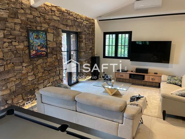 MAS EN PIERRE RENOVE - PRESTATIONS HAUT DE GAMME