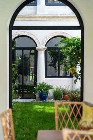 Maison de Maître Rénovée avec Piscine au Cœur de Saint-Martin-de-Ré