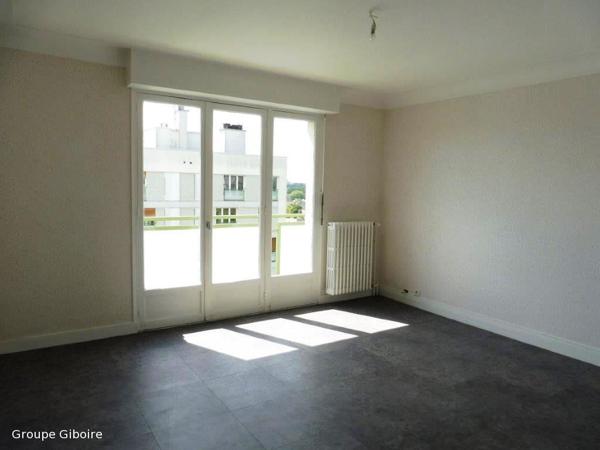 Appartement T4 à louer - 82 m² (réf : 548763)