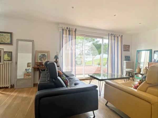Vente                                                      Maison
                        
                     9 pièces                      250 m2                     à Saint-Brevin-les-Pins
