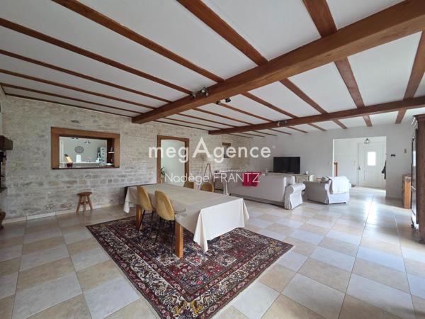 Maison à AULNAY, 17470 - 6 pièces 171m²