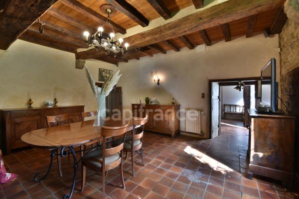 Maison en pierre de 4 chambres