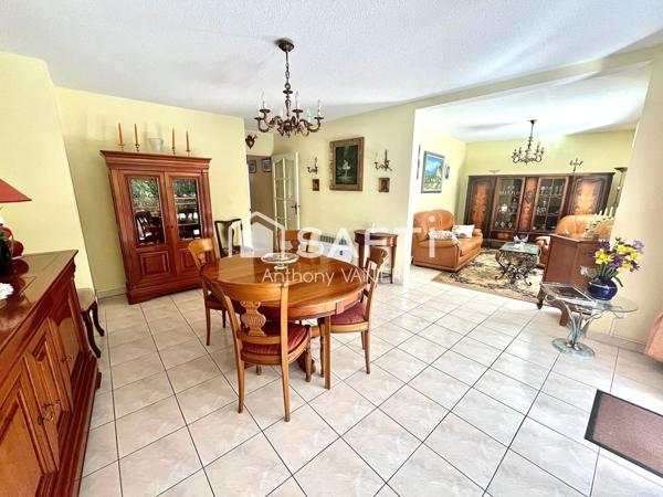 Spacieux T4 au calme, grande terrasse, box et cave