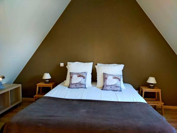 Propriete à vendre 12 pièces RIEC SUR BELON (29) Chaumières - 4 logements - Terrain de 5600m²