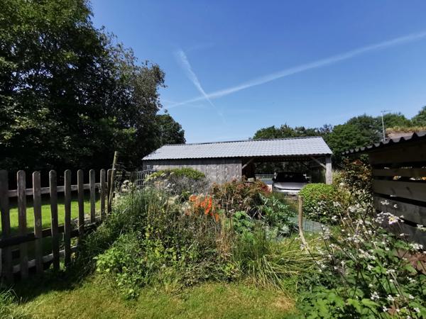 Propriete à vendre 12 pièces RIEC SUR BELON (29) Chaumières - 4 logements - Terrain de 5600m²