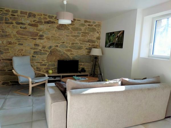 Propriete à vendre 12 pièces RIEC SUR BELON (29) Chaumières - 4 logements - Terrain de 5600m²